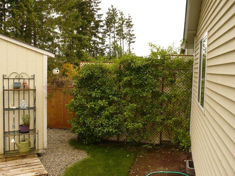 2nd image of 3344 Kona St NE