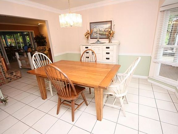 3rd image of 4904 N Shirley Dr