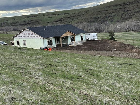 4th image of 46054 McKay Creek Rd