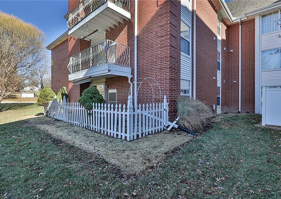 8001 Westridge Rd APT 111, Raytown, MO 64138 Zillow