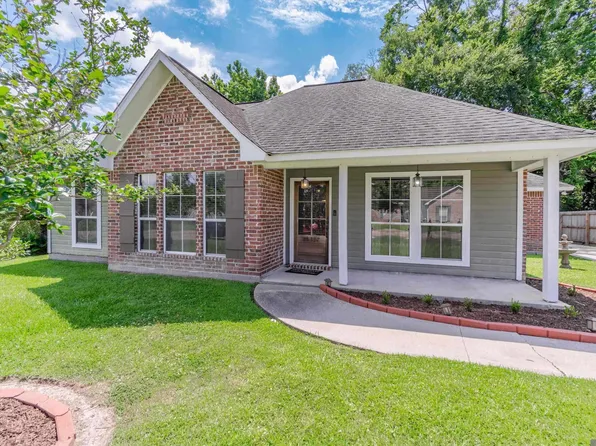 13317 Chase St, Gonzales, LA 70737