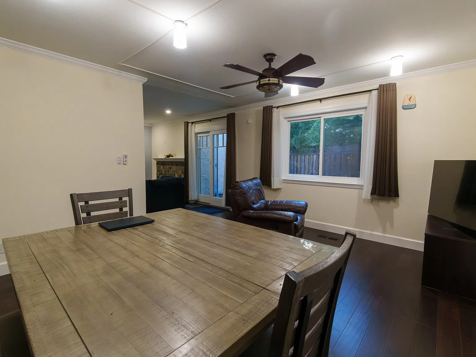 3 bed, 2.5 bath, 1620 sqft, $5,500 — Photo 4