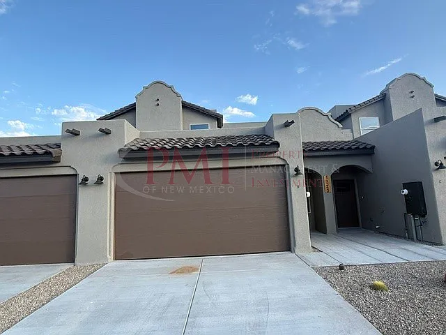 1323 Mission Nuevo Drive Unit B — Photo 2