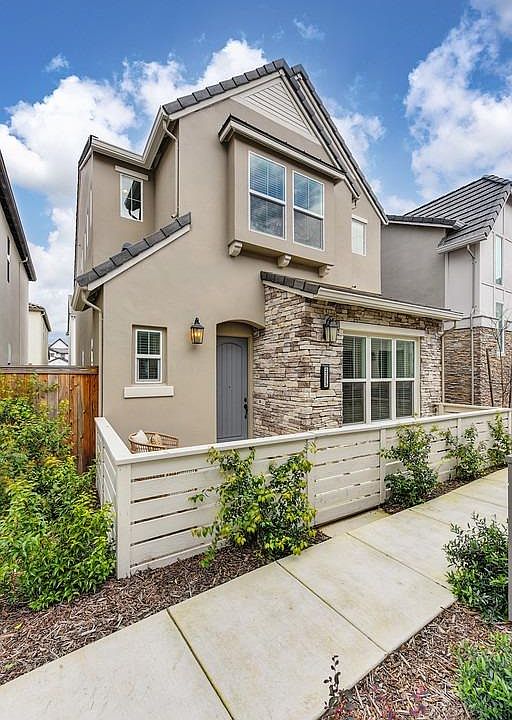 1st image of 2355 Jay King Walk