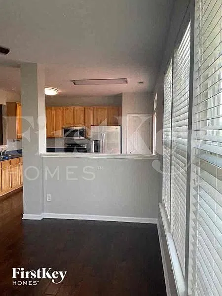 3 bed, 2.0 bath, 1482 sqft, $2,225 — Photo 4
