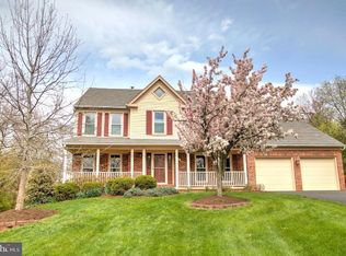 1166 Bandy Run Rd, Herndon, VA 20170