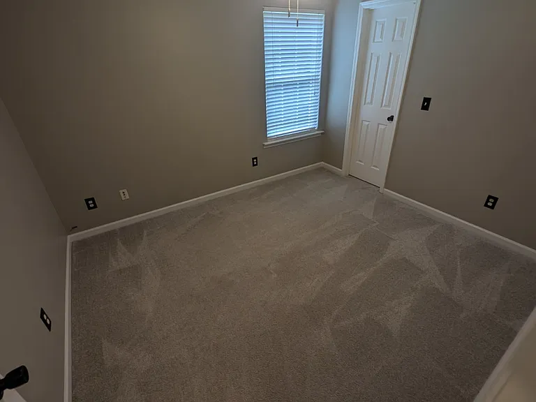 5900 Rivercliff Ct — Photo 6