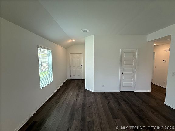 5th image of 11822 S 279th East Ave