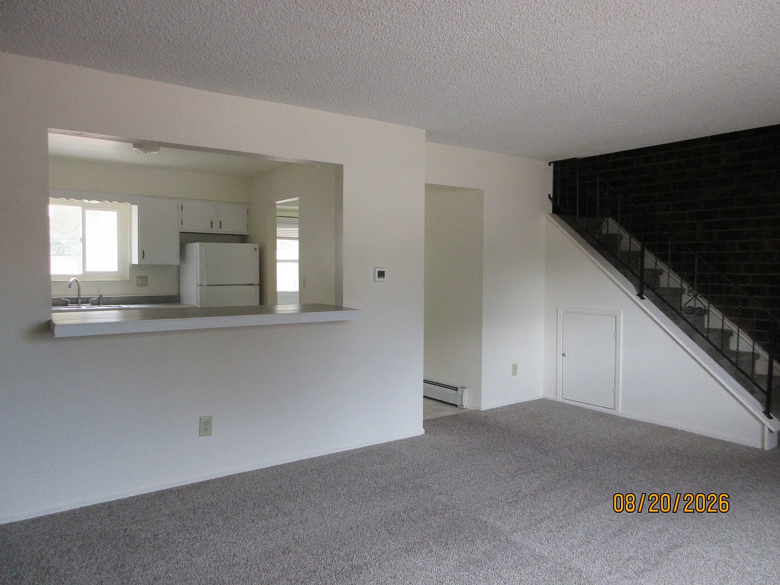 Nice 2 Bdr/1.5 Ba — Photo 4