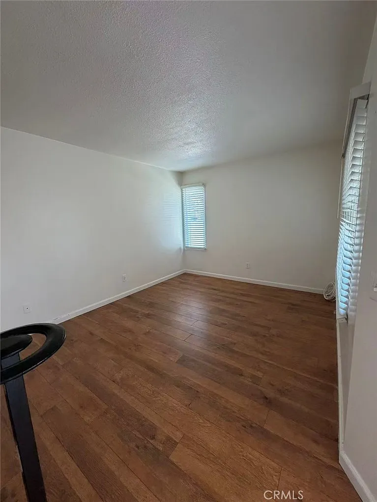 2 bed, 1000 sqft, $2,250 — Photo 4