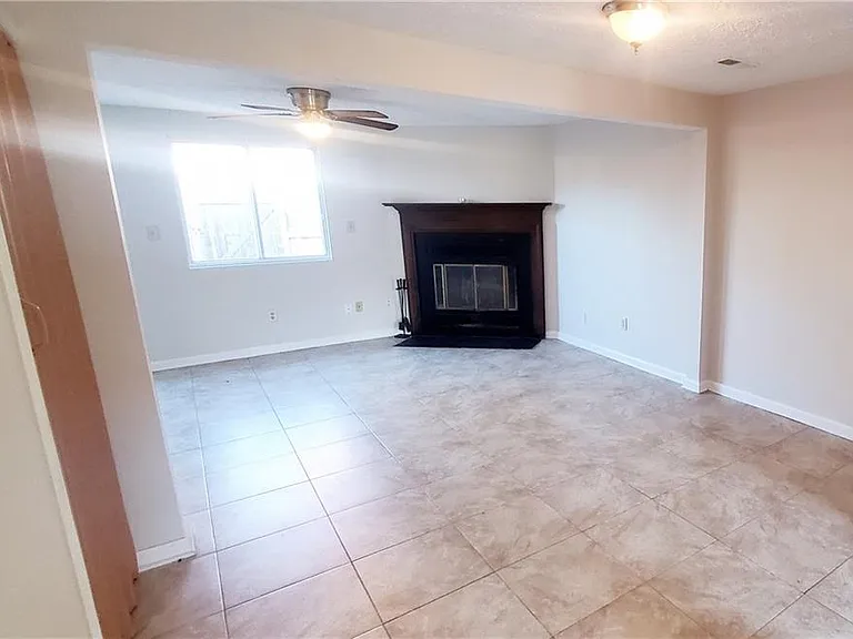 17 Christine Ct — Photo 9
