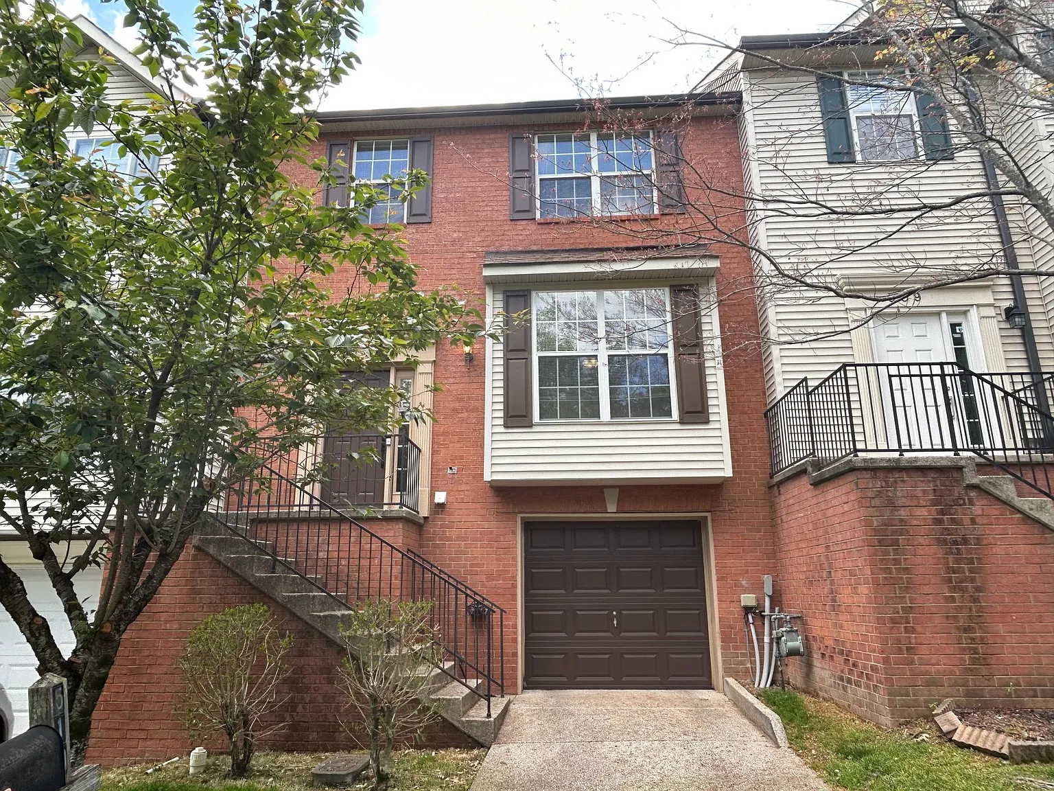 3 bed, 2.5 bath, 1849 sqft, $2,250 — Photo 1