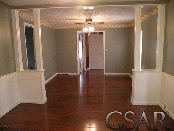 2nd image of 839 Grand Ave