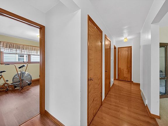 5th image of 472 Fairoaks Blvd