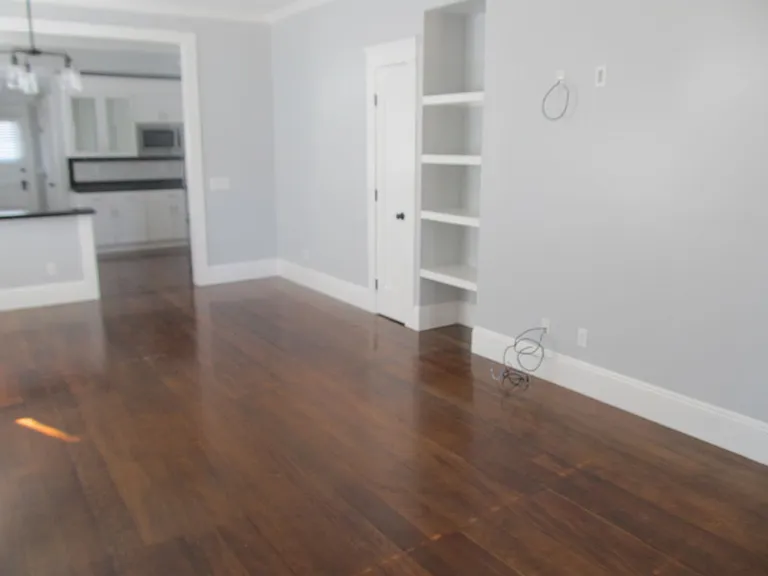264-268 N Grand Ave — Photo 5