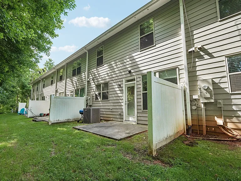 5860 Vinyard Ln — Photo 34