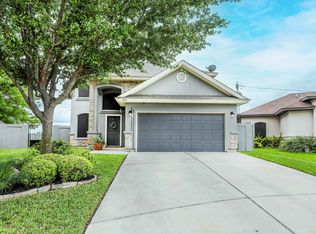 421 Windmill Palm Dr, Laredo, TX 78045