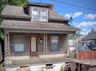 549 N Owl St, Coal Township, PA 17866