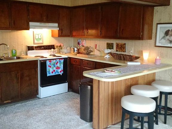 4th image of 4410 Ocean View Ave