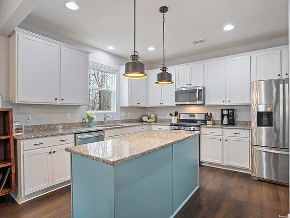 4th image of 3940 Massey Pointe Ct