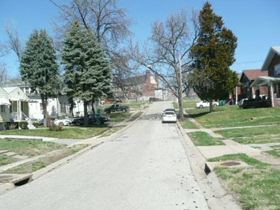 3rd image of 3734 Sylvan Pl
