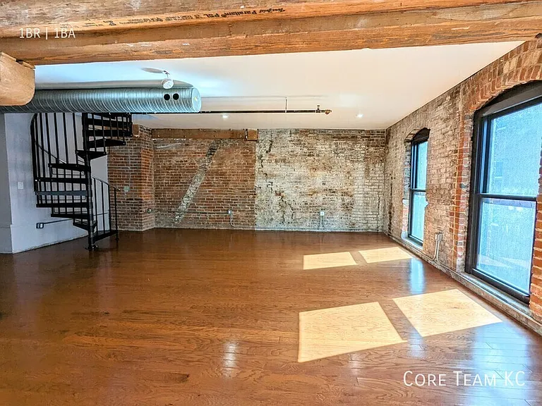 1223 Union Ave #501 — Photo 6