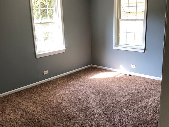 3rd image of 303 Brooks Ave