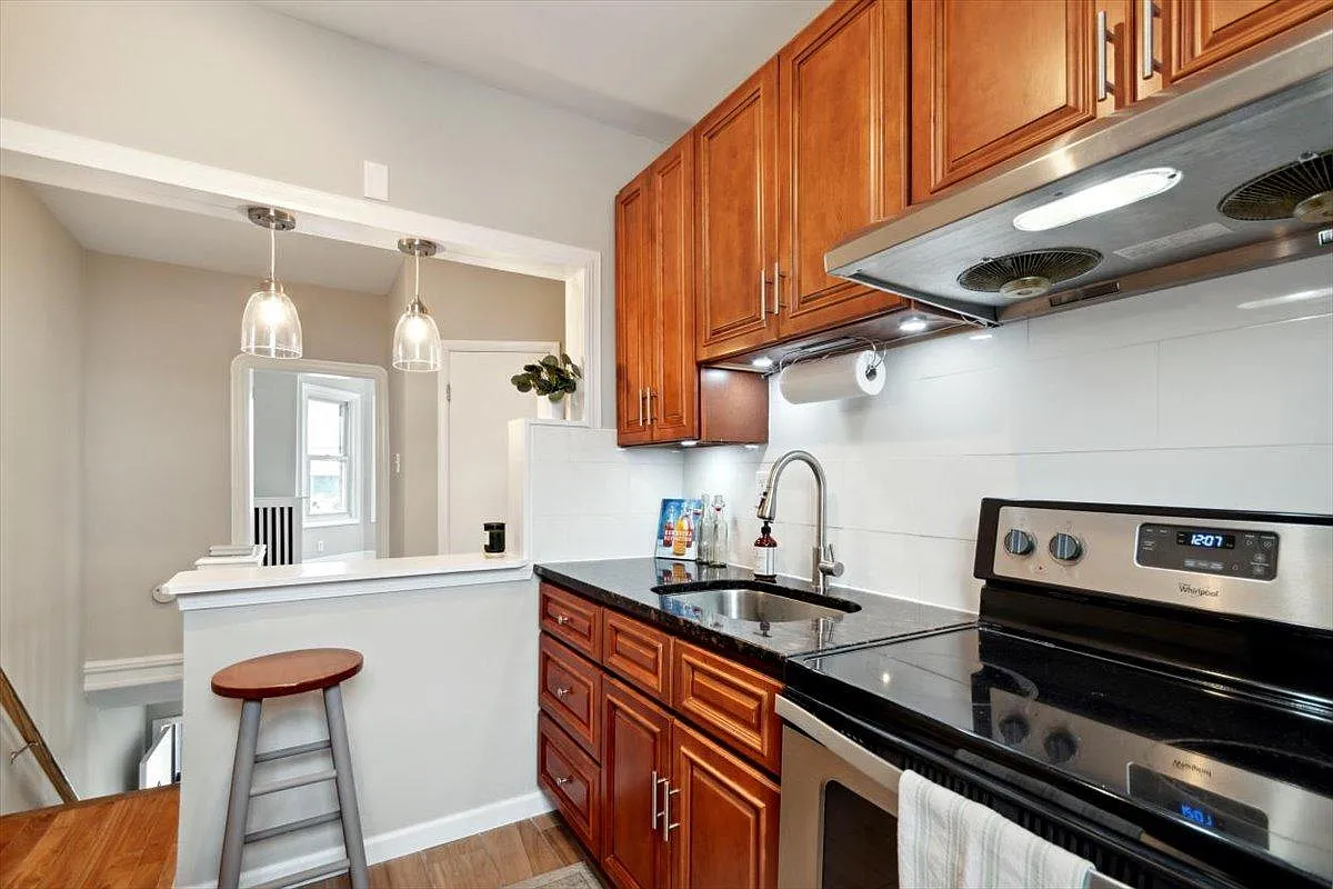 1 bed, 650 sqft, $1,295 — Photo 2