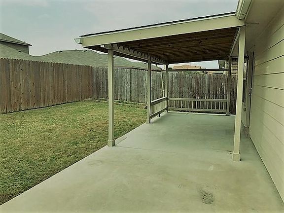 5th image of 7033 Derbyshire Dr
