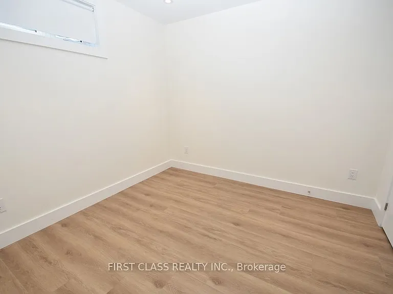 51 Craydon Ave #4 — Photo 5