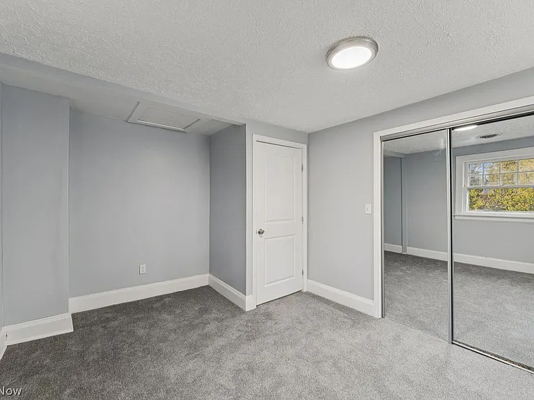 1387 Dietz Ave — Photo 25