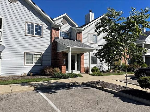 2nd image of 8314 Glenwillow Ln Unit 208