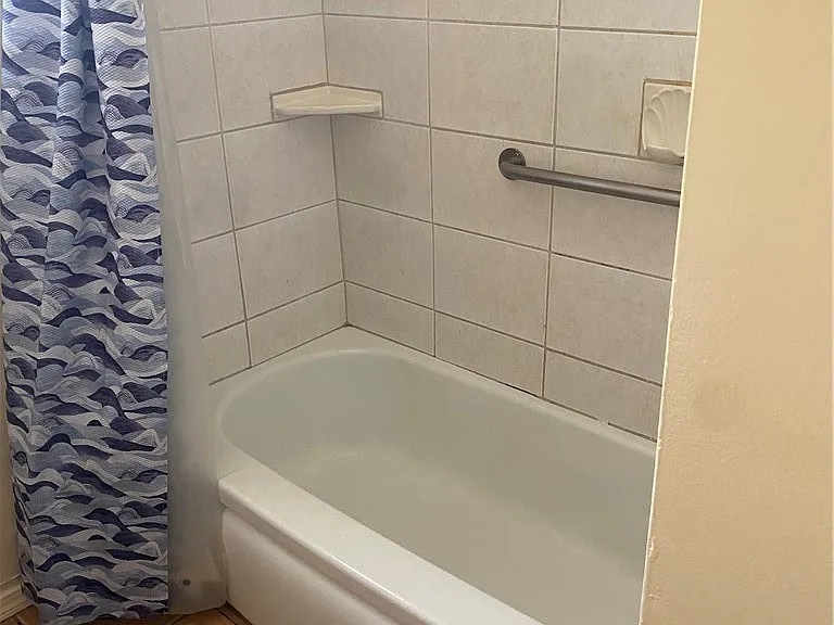 4061 Abourne Rd #C — Photo 5
