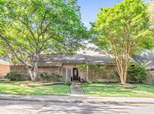9342 Moss Circle Dr, Dallas, TX 75243