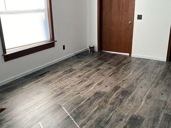 3rd image of 13927 M 40 APT A