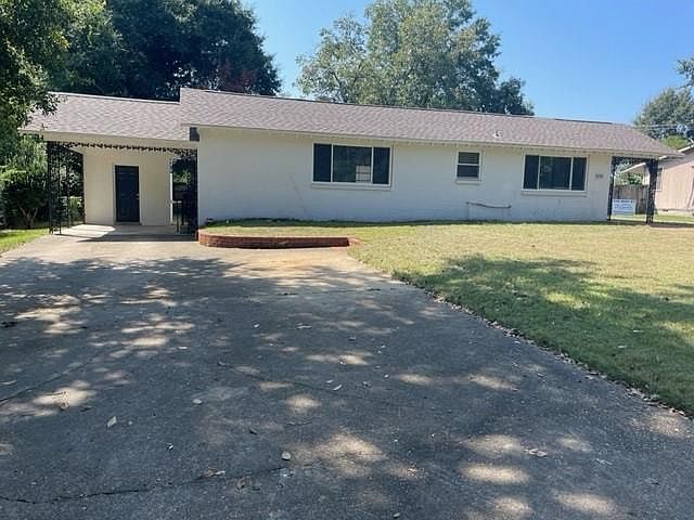 1st image of 4230 Camellia Dr