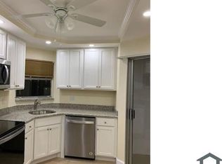 3590 Via Poinciana APT 401, Lake Worth, FL 33467