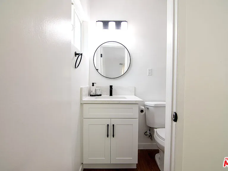 344 S Rexford Dr #4 — Photo 17