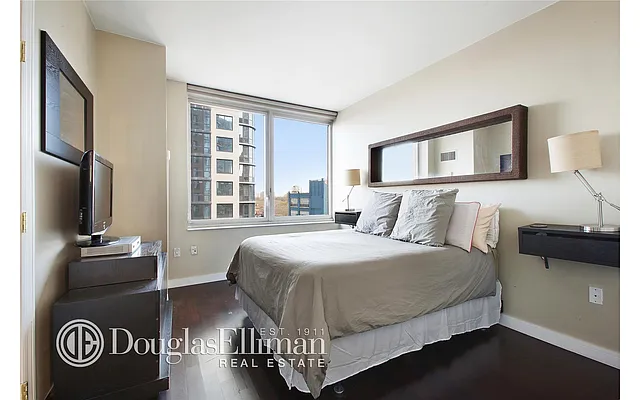 Sold by Douglas Elliman | media 6