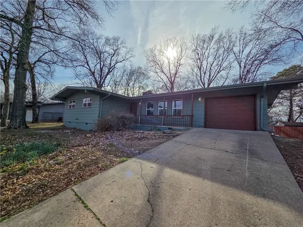 29 Worcester Dr, Bella Vista, AR 72714