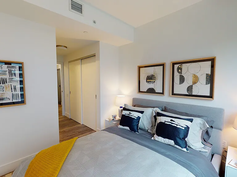 50 High Park Ave — Photo 13