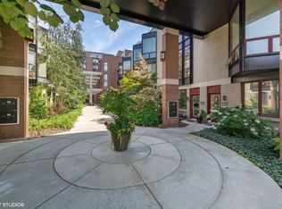 222 S Racine Ave APT 48, Chicago, IL 60607