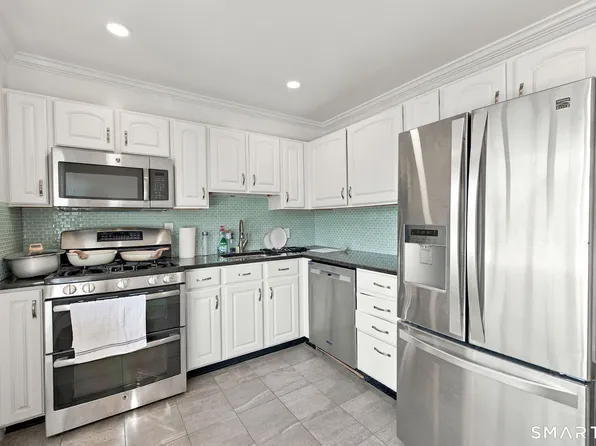 80 County St APT 9E, Norwalk, CT 06851