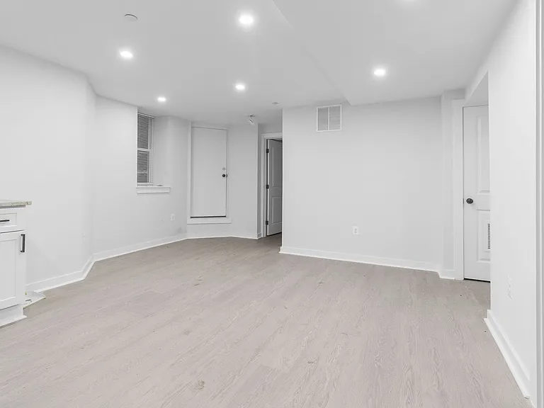 54 Rhode Island Ave NW — Photo 8