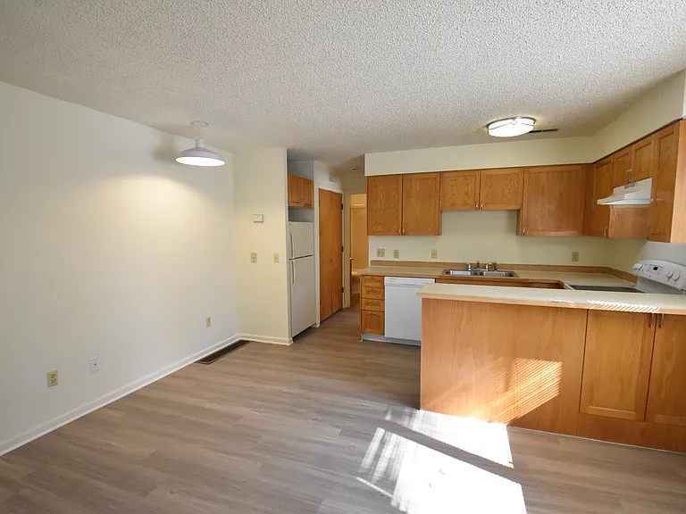 1921 Walnut St #102 — Photo 10