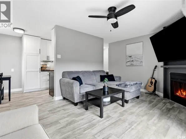 833 Wollaston Cres #307, Saskatoon, SK S7J 4G1