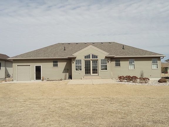3rd image of 3007 Mulligan Dr