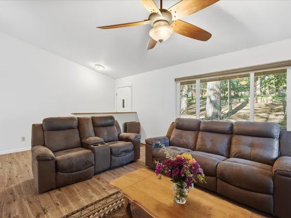 5524 Daisy Dr, Pollock Pines, CA 95726