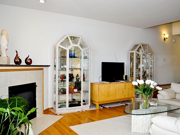 5th image of 2441 Abbey Dr