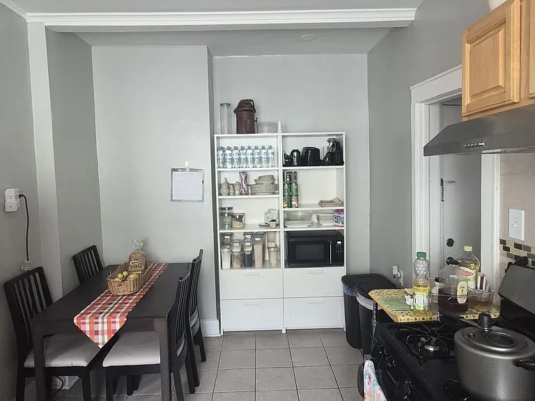 54 Lindsley Pl #2 — Photo 7